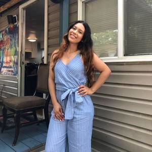 Meet your Posher, Mayra